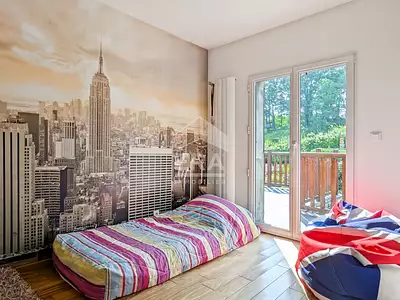 Maison, 225 m²