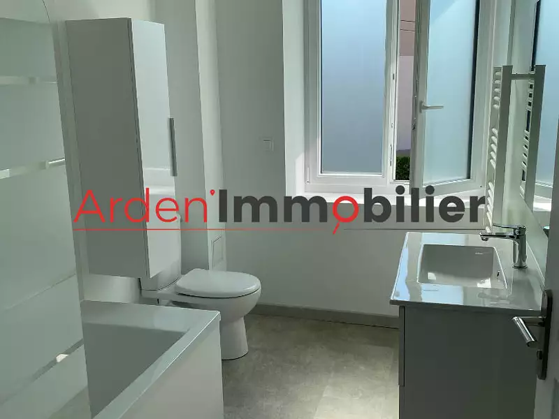 Maison, 135,68 m²