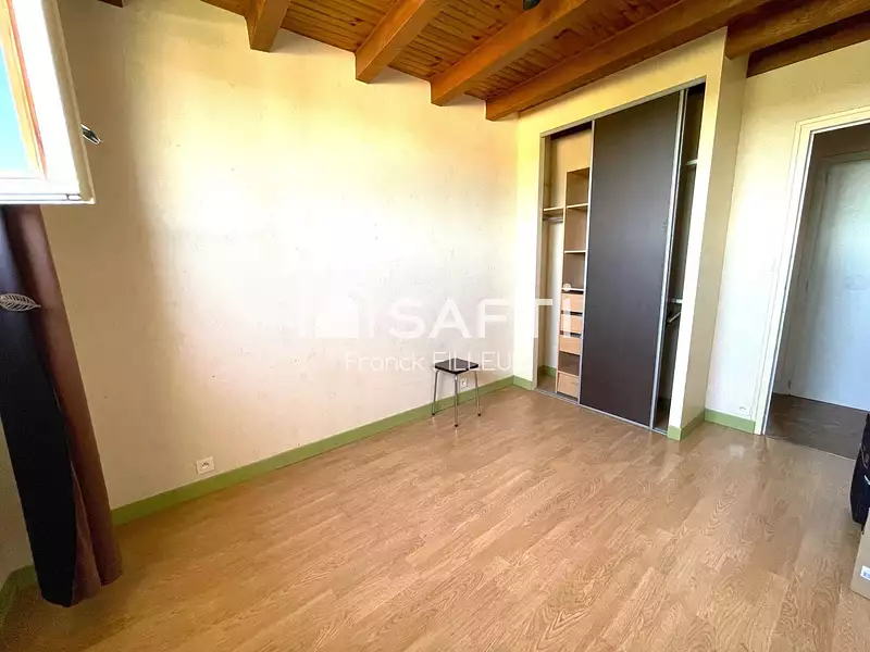 Maison, 245 m²