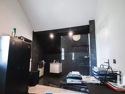 Maison, 298 m²