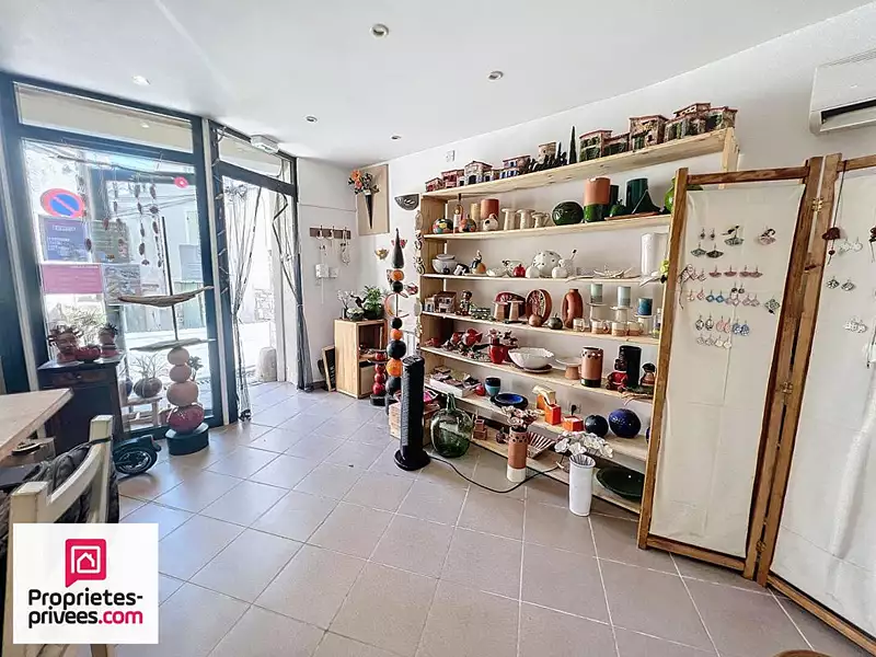 Immeuble, 220 m²