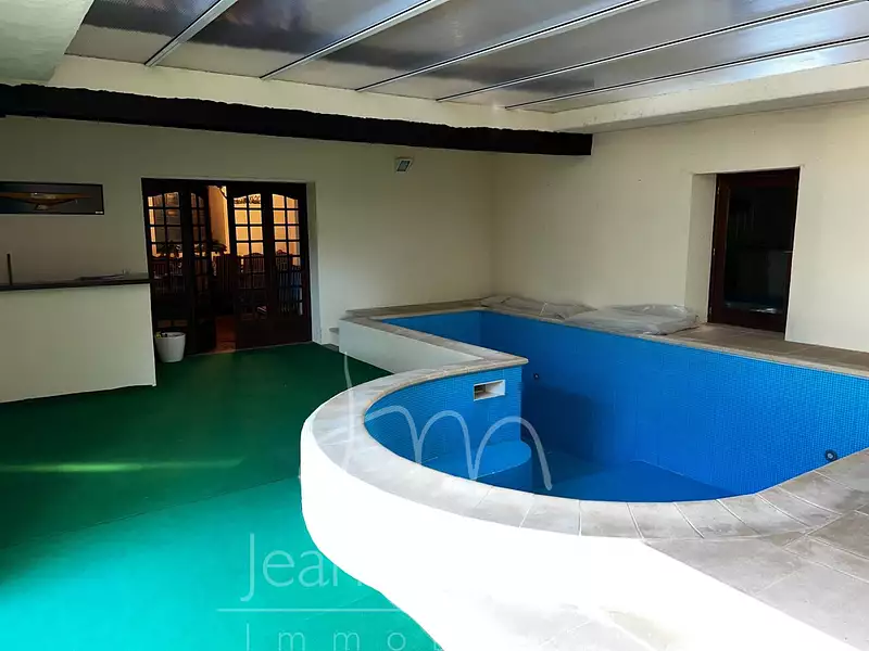 Maison, 281 m²