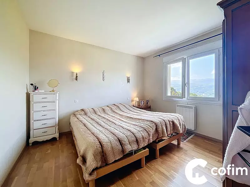 Maison, 185 m²