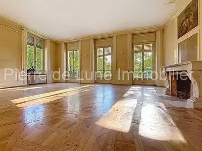 Appartement, 235,39 m²