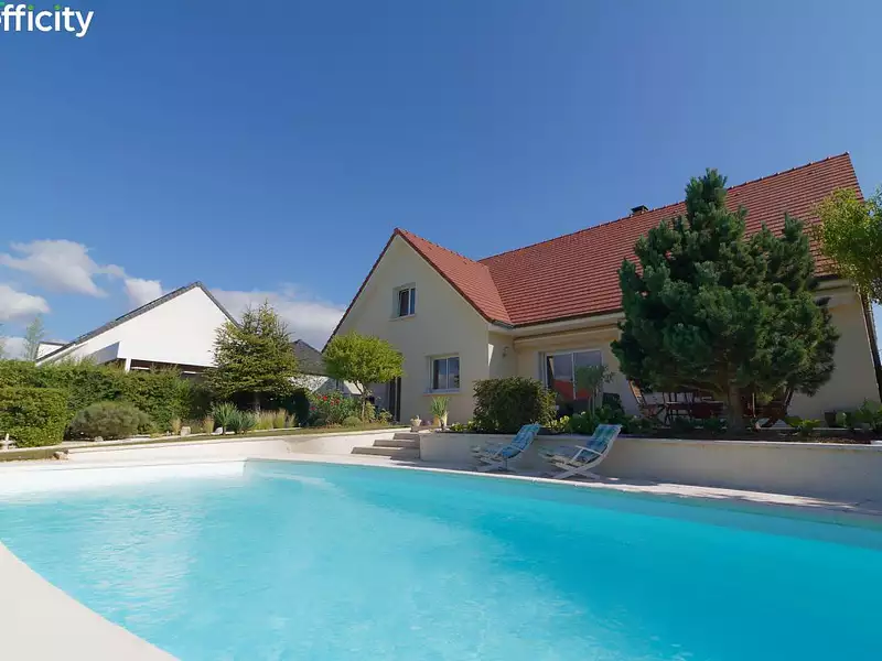 Maison, 215 m²