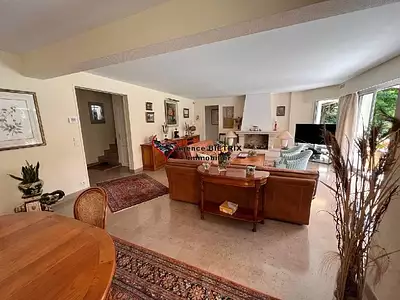 Maison, 168 m²
