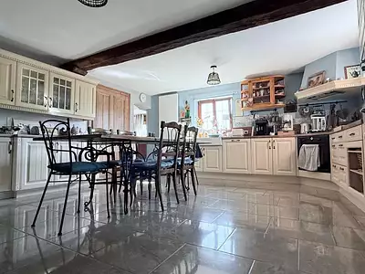 Maison, 250 m²