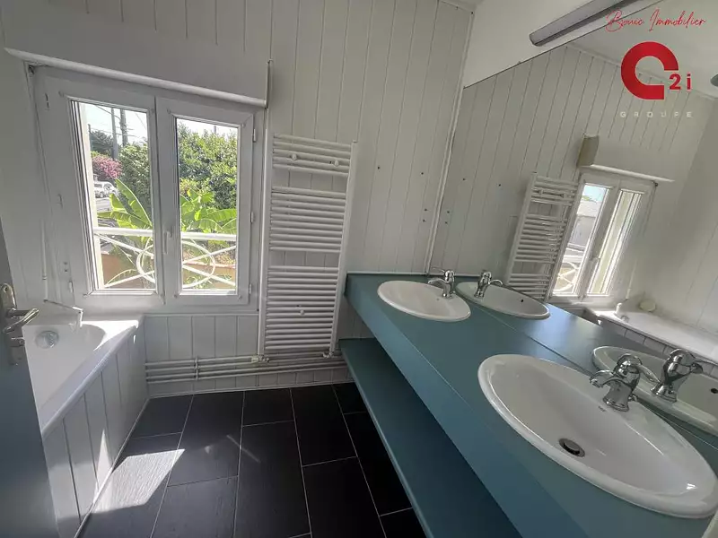 Immeuble, 403 m²
