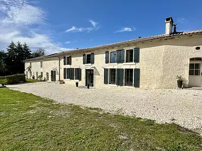 Maison, 235 m²