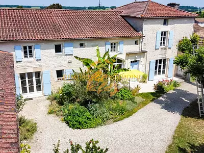 Maison, 280 m²