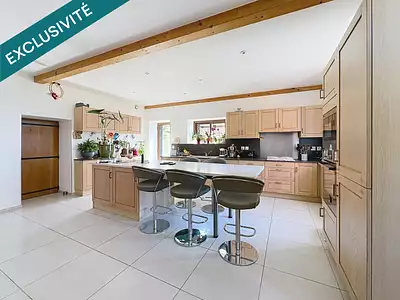 Maison, 210 m²