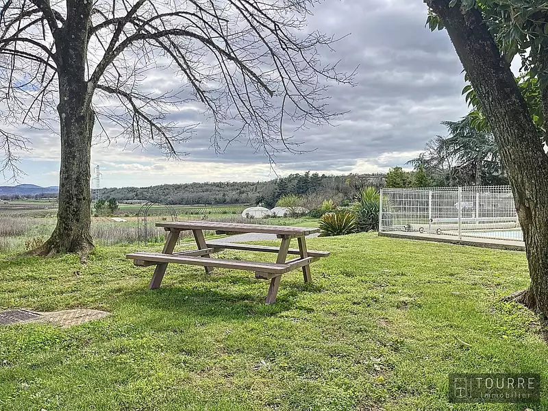 Maison, 559 m²