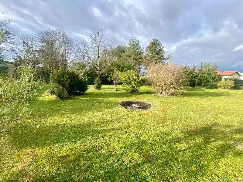 Terrain, 725 m²