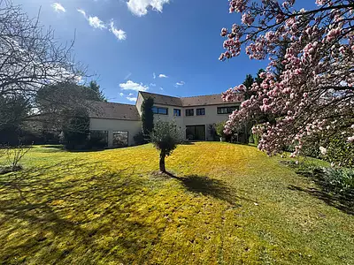Maison, 240 m²