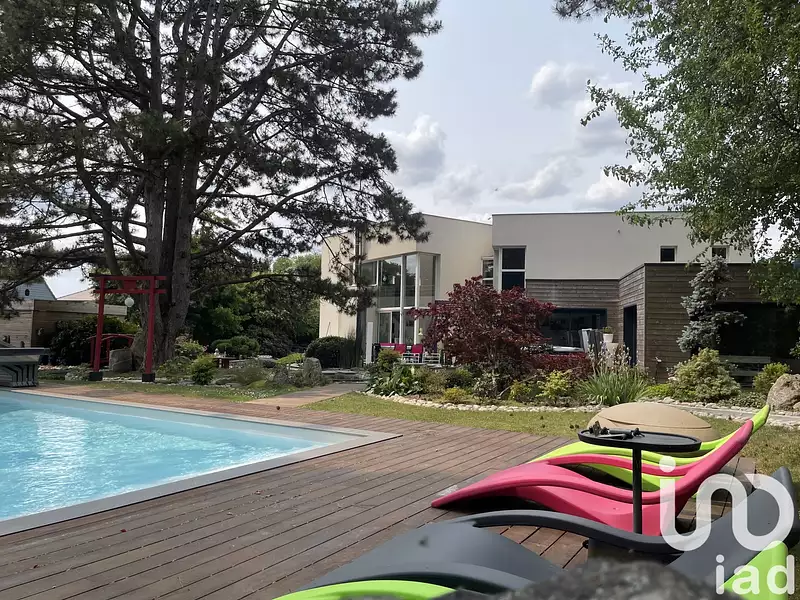 Maison, 242 m²