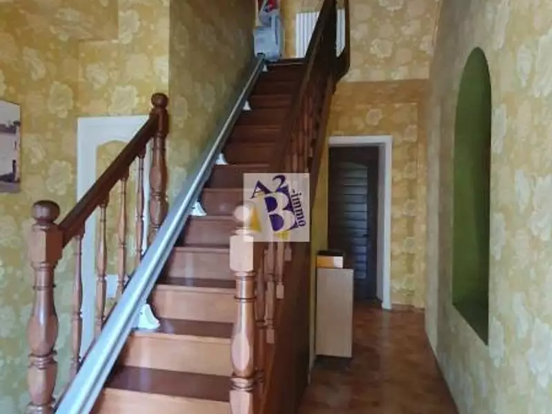 Maison, 221 m²