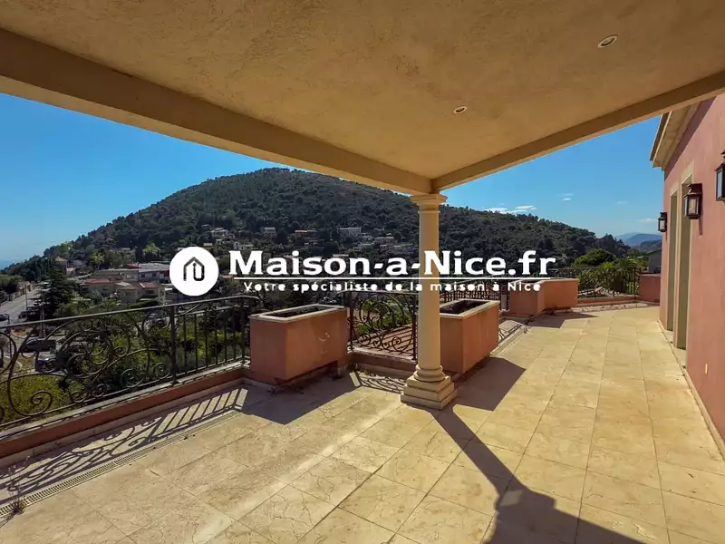 Maison, 333,07 m²