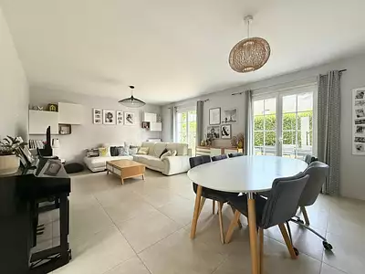 Maison, 141 m²