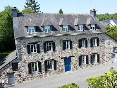 Maison, 256 m²