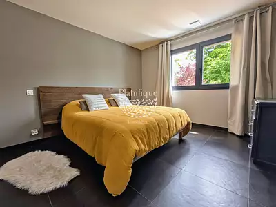 Maison, 230 m²