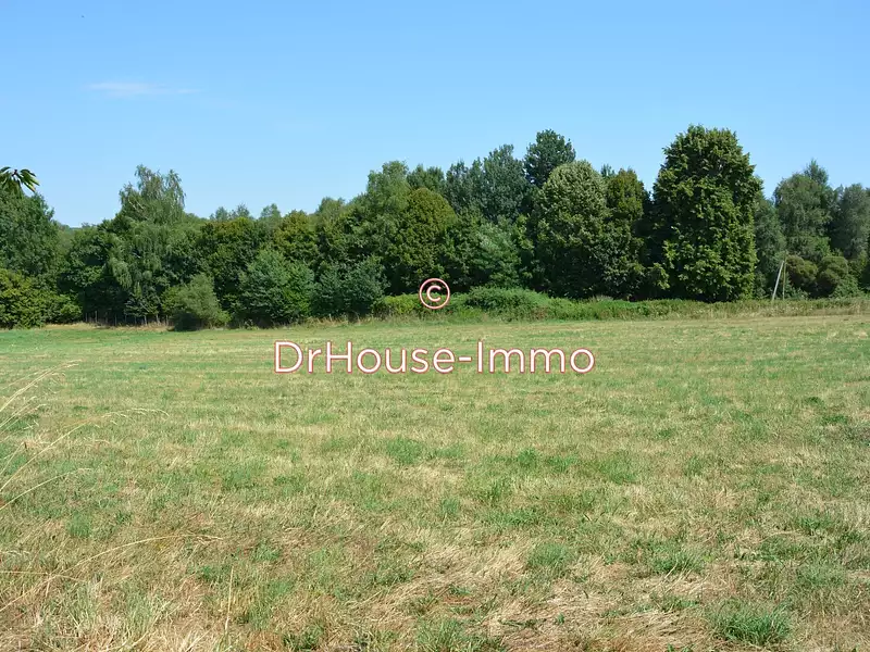 Terrain, 11 100 m²
