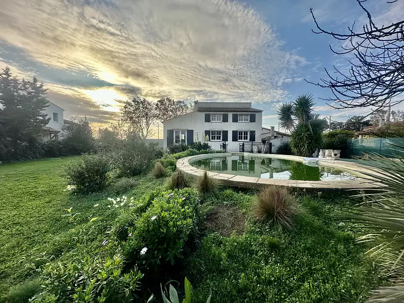 Maison, 163 m²