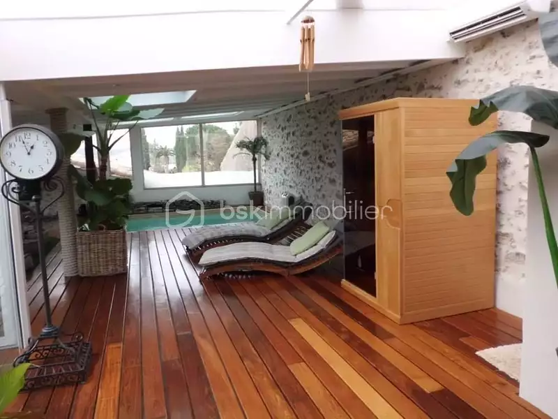 Maison, 208 m²