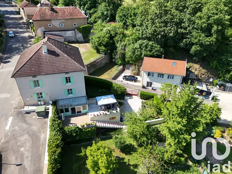 Maison, 240 m²