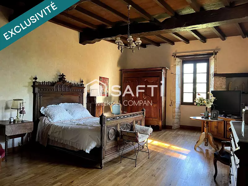 Maison, 240 m²