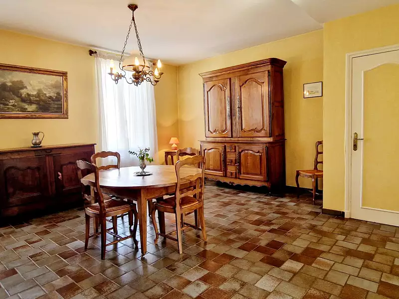 Maison, 235 m²