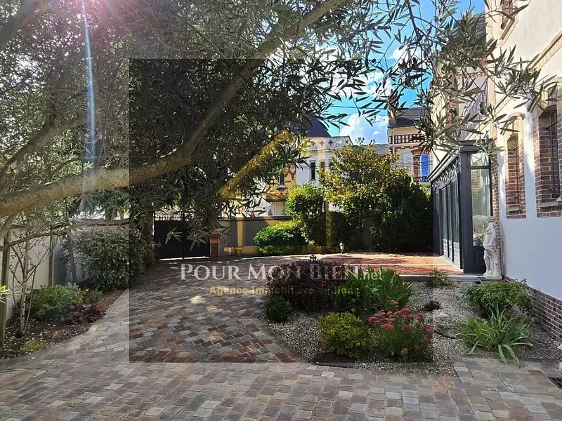 Maison, 300 m²