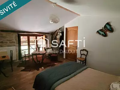 Maison, 245 m²
