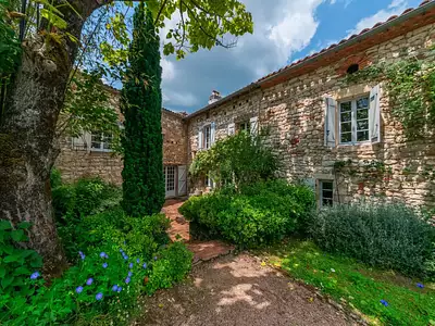 Maison, 819 m²