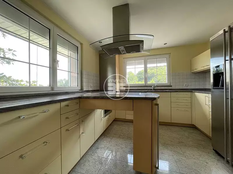Maison, 356 m²