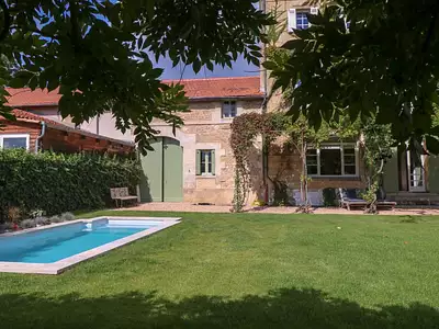 Maison, 275 m²