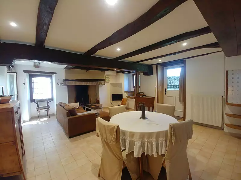 Maison, 210 m²