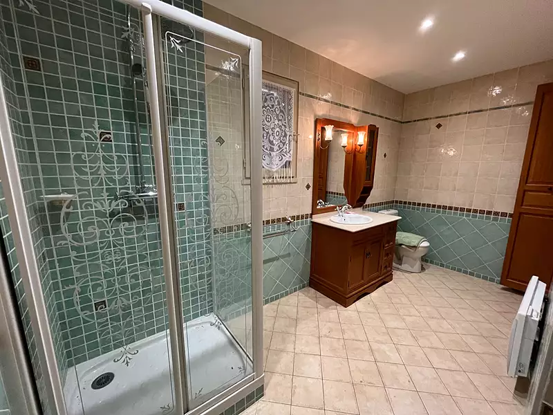 Maison, 248 m²