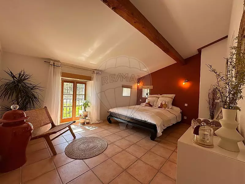Maison, 233 m²