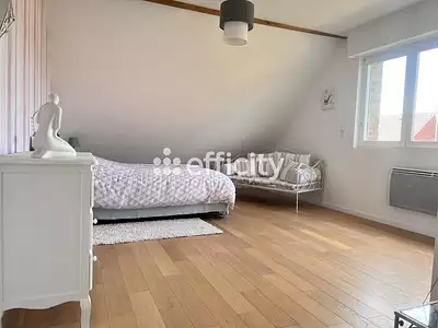 Maison, 240 m²