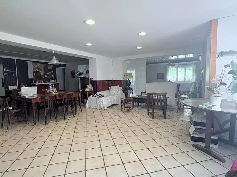 Maison, 236 m²