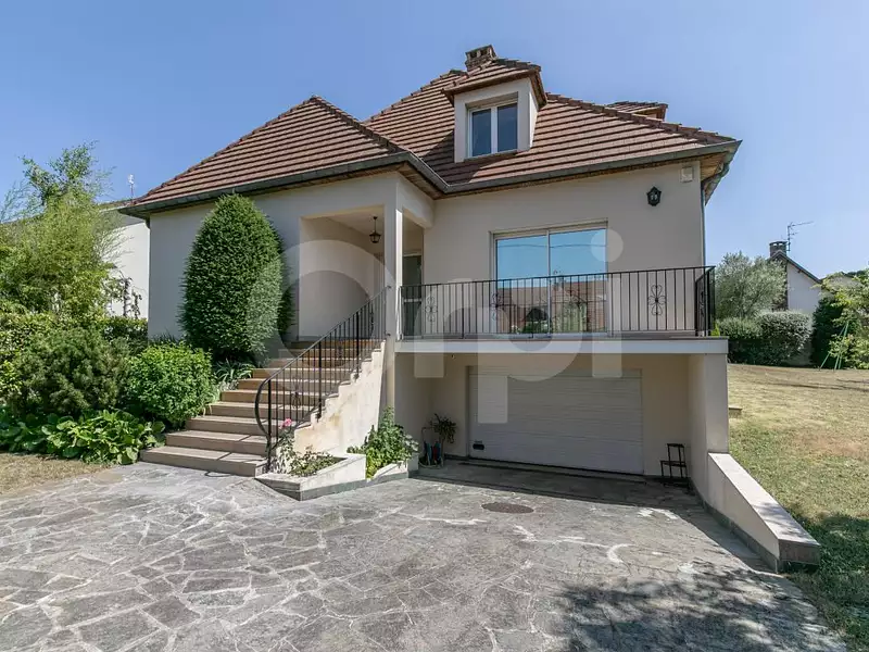 Maison, 260 m²