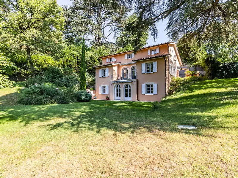 Maison, 210 m²