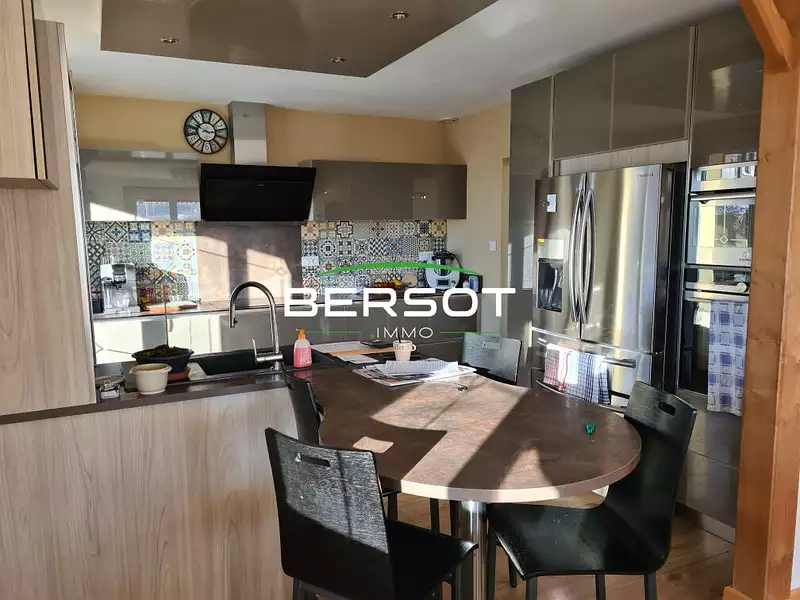 Maison, 274 m²