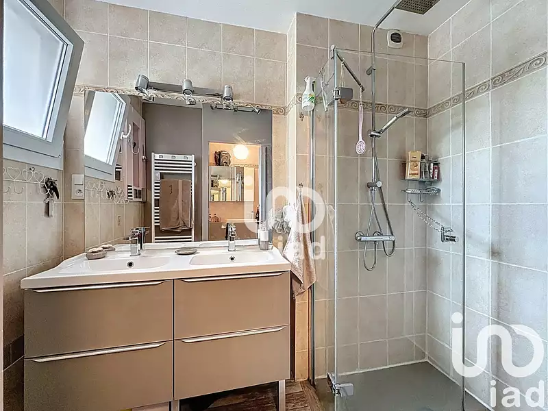 Maison, 248 m²
