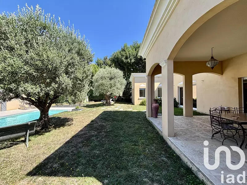 Maison, 240 m²