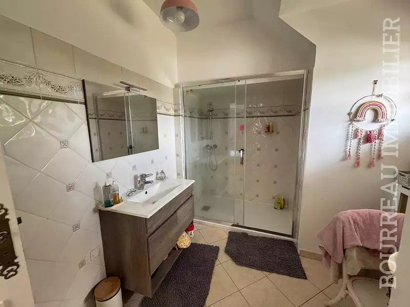 Maison, 251 m²