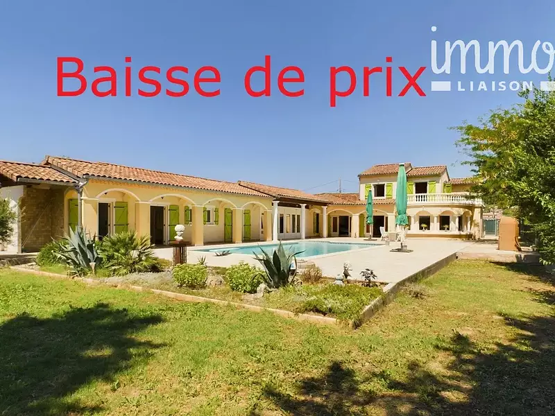 Maison, 230 m²