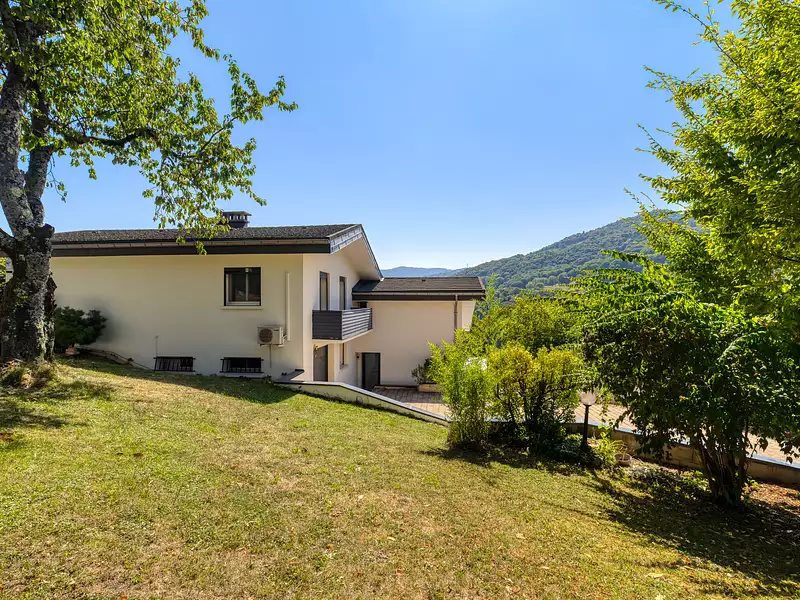 Maison, 243 m²