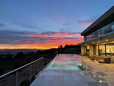 Maison, 560 m²