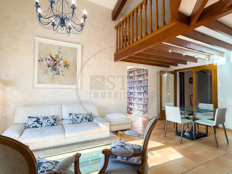 Maison, 166 m²